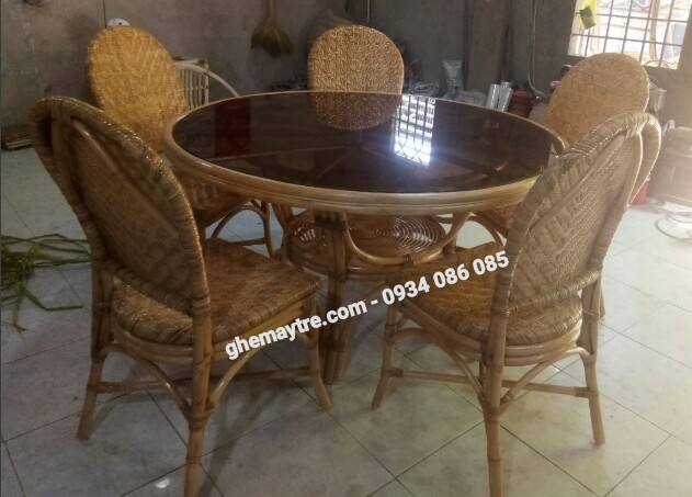 
								Bàn ghế ăn mây tự nhiên BV795