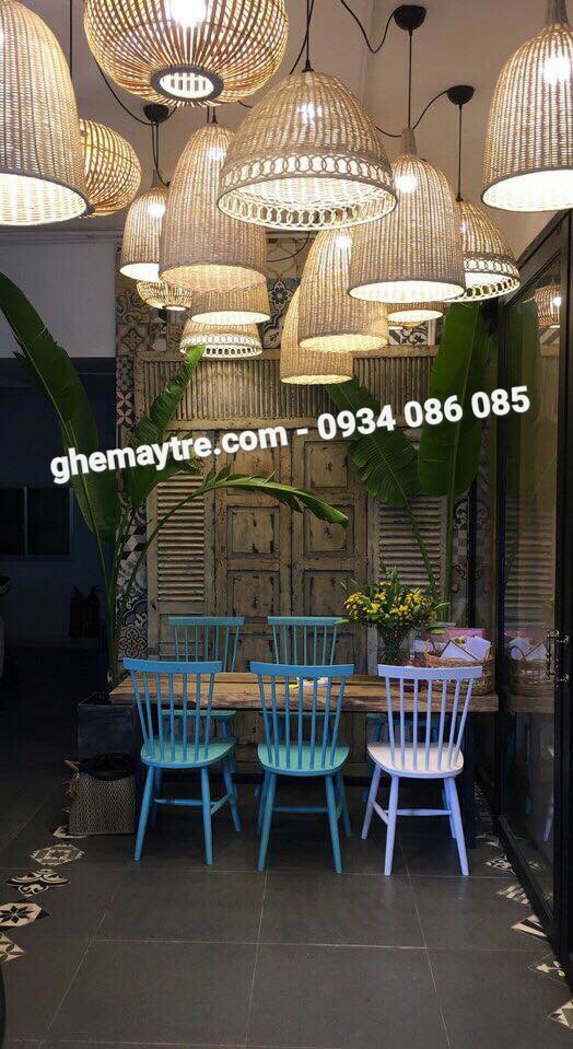 
								Đèn mây tre BV832