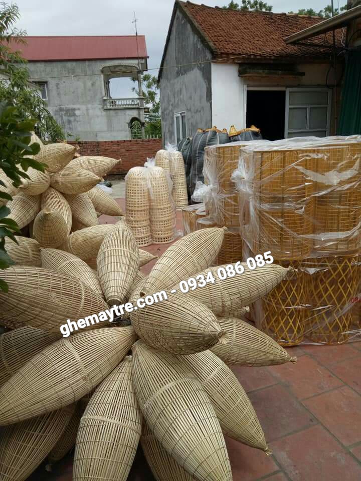 
								Đèn mây tre BV730