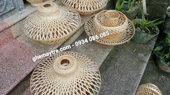 
								Đèn mây tre BV733
