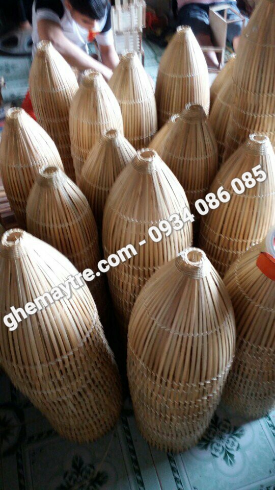 
								Đèn mây tre BV759