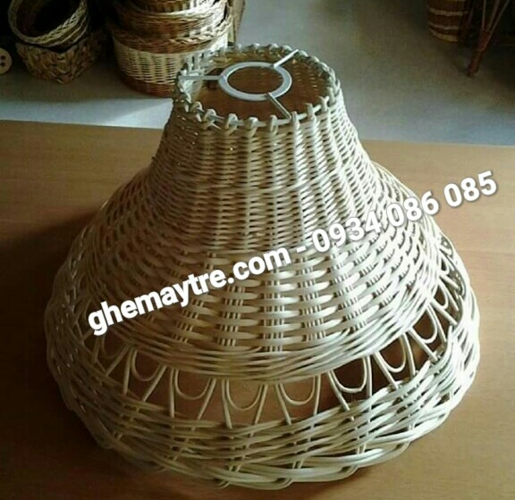 
								Đèn mây tre BV693