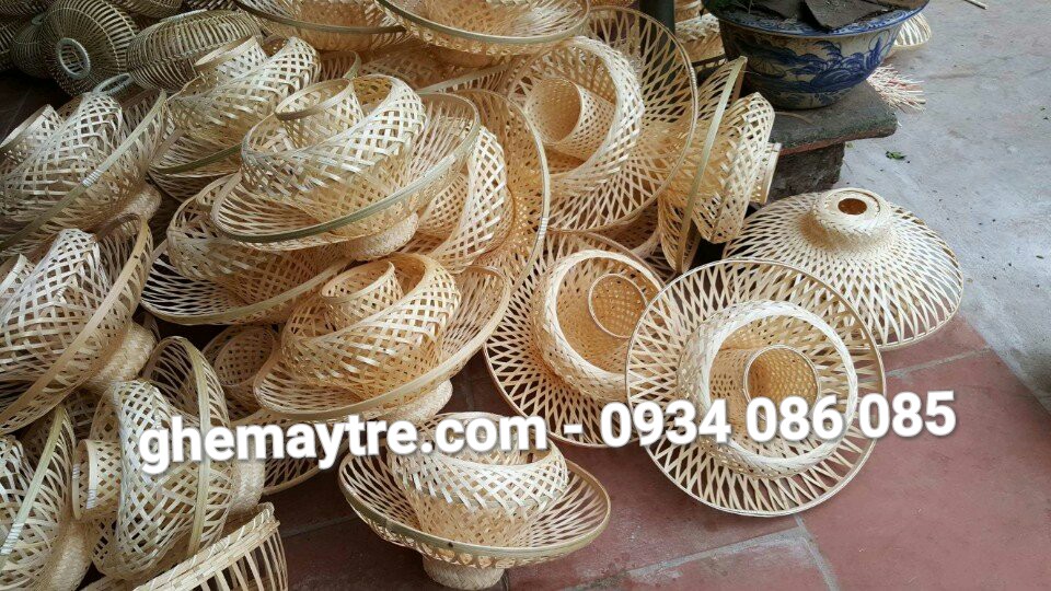 
								Đèn mây tre BV657