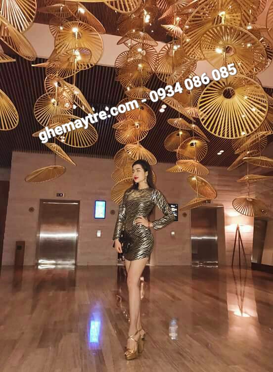 
								Đèn mây tre BV702