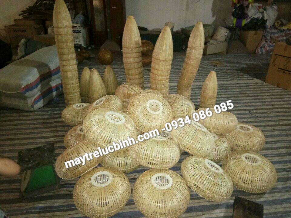 
								Đèn tre đẹp BV637