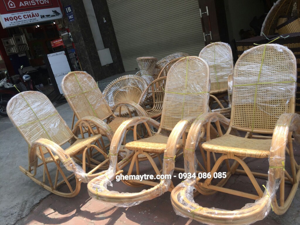 
								Ghế mây bập bênh BV835